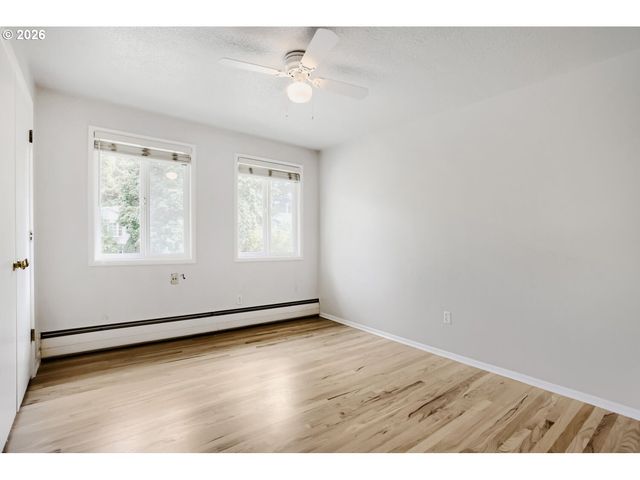 7190 Sw RENEE Dr, Portland, OR 97225