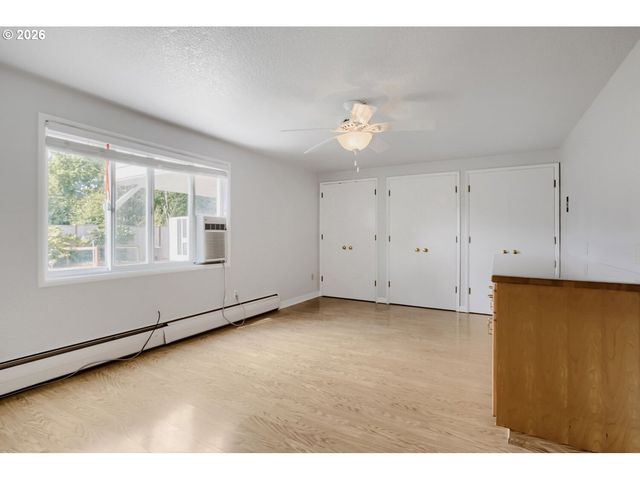 7190 Sw RENEE Dr, Portland, OR 97225