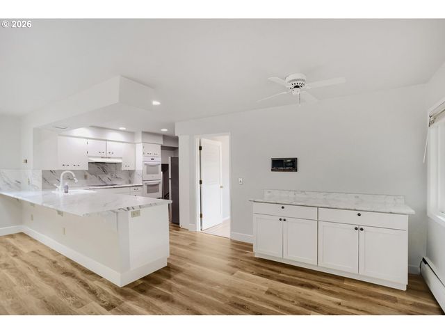 7190 Sw RENEE Dr, Portland, OR 97225