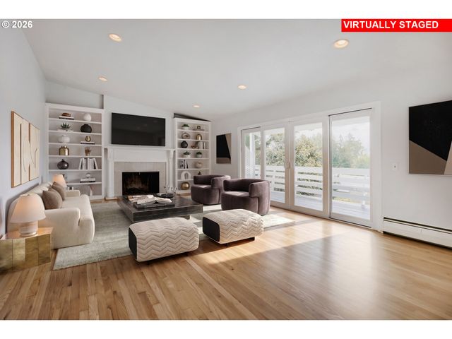 7190 Sw RENEE Dr, Portland, OR 97225