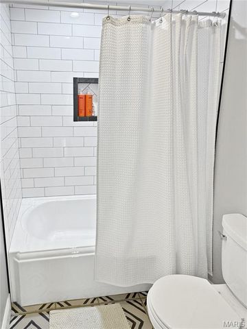 2787 Stonecrest Drive, Washington, MO 63090