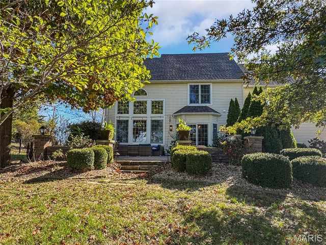 2787 Stonecrest Drive, Washington, MO 63090