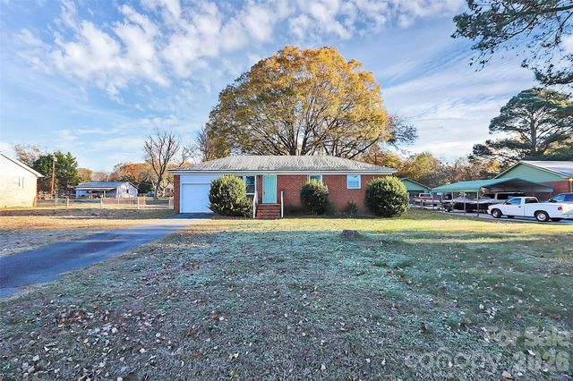 3201 Smith Farm Road, Matthews, NC 28104