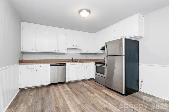 3201 Smith Farm Road, Matthews, NC 28104