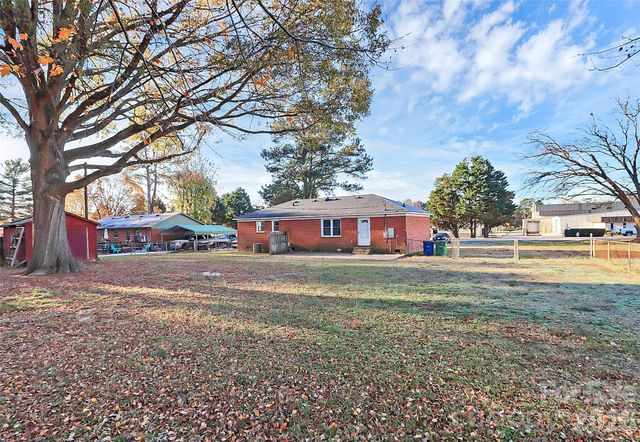 3201 Smith Farm Road, Matthews, NC 28104