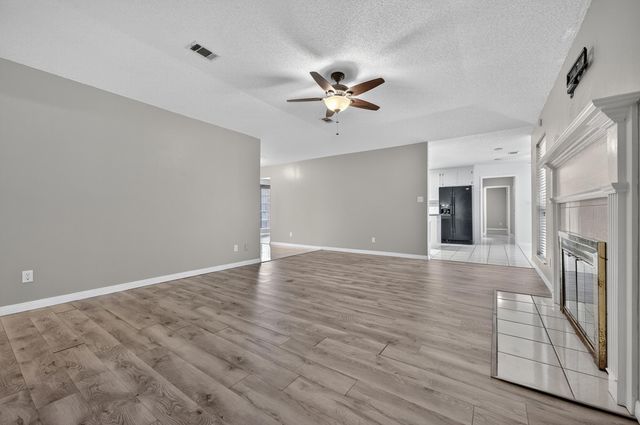 3 Neptune Drive, Mary Esther, FL 32569