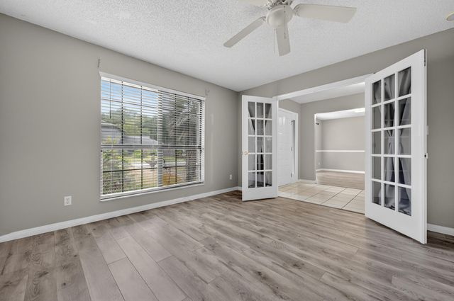 3 Neptune Drive, Mary Esther, FL 32569