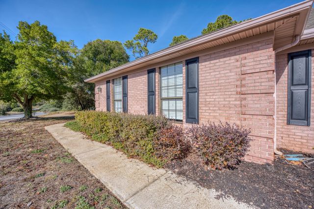 3 Neptune Drive, Mary Esther, FL 32569