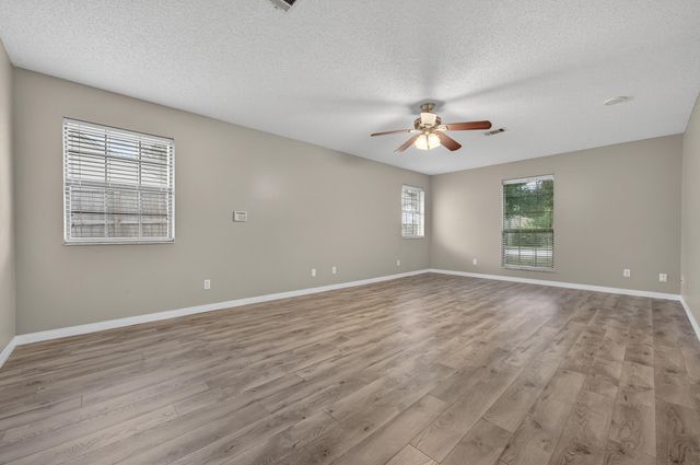 3 Neptune Drive, Mary Esther, FL 32569