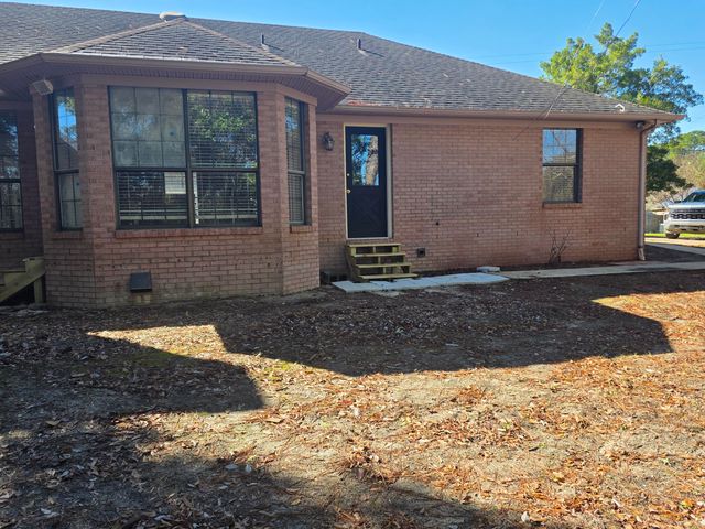 3 Neptune Drive, Mary Esther, FL 32569