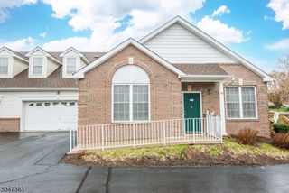 17 Suzanne Dr, Raritan Twp., NJ 08822