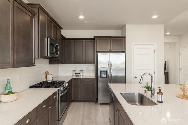 1162 Panoramic Loop, Bremerton, WA 98312