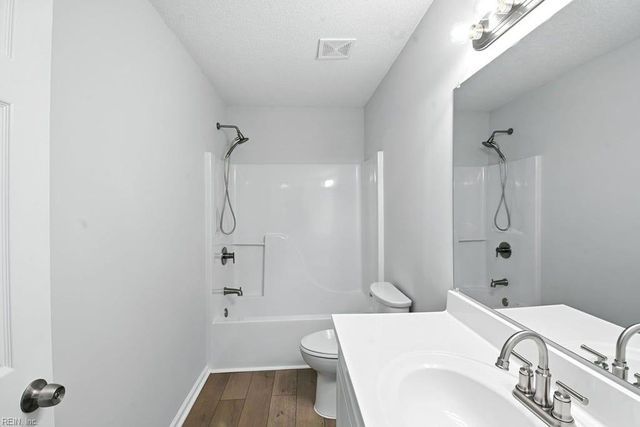 366 Pear Ridge CIR, Newport News, VA 23602