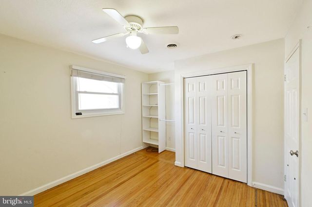 35 FAIRWAY DR, Yardley, PA 19067