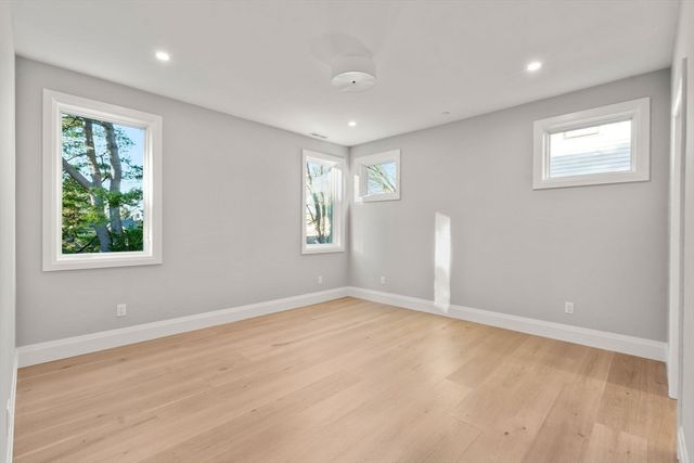 956 Walnut Street 7, Newton, MA 02461