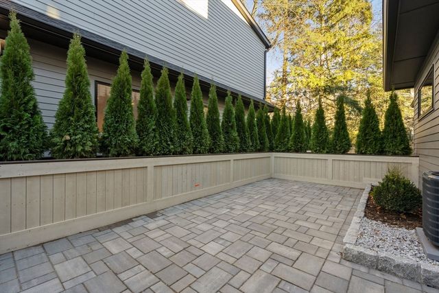 956 Walnut Street 7, Newton, MA 02461