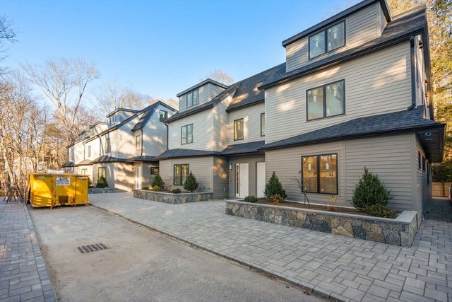 956 Walnut Street 7, Newton, MA 02461