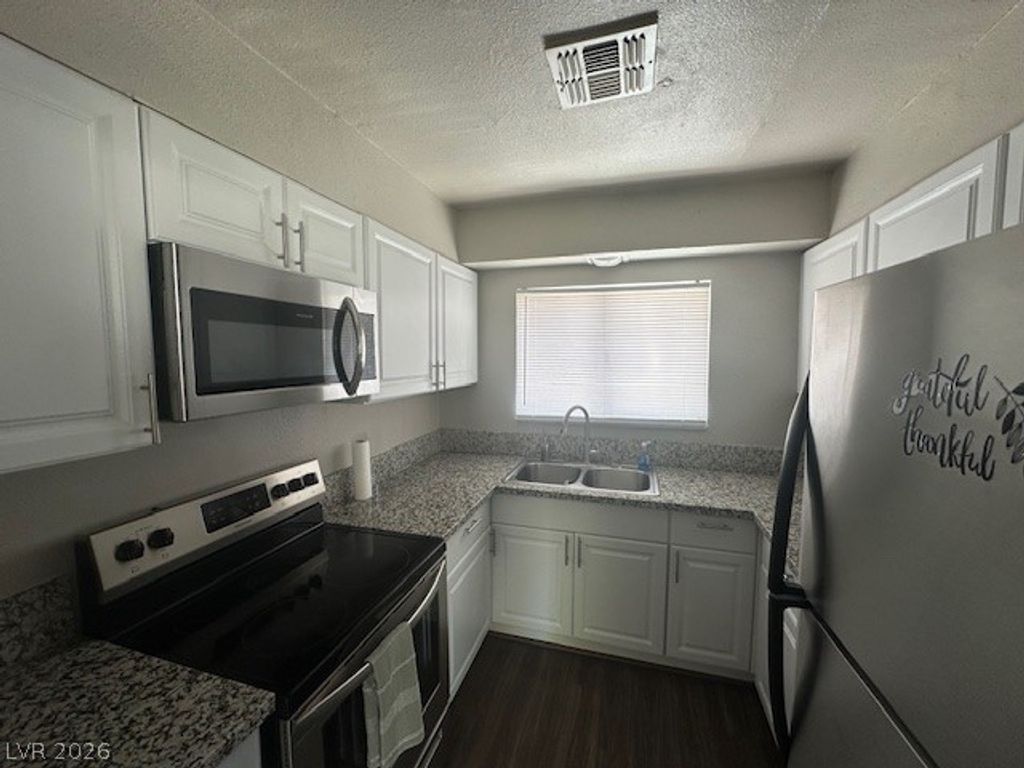 223 North 14th Street 223, Las Vegas, NV 89101