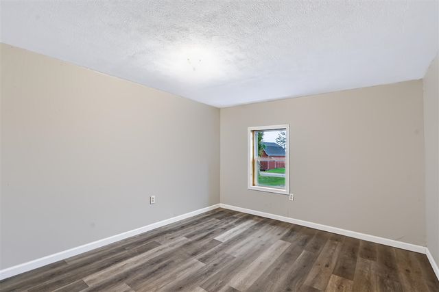 55470 Flatbush Road, Three Rivers, MI 49093