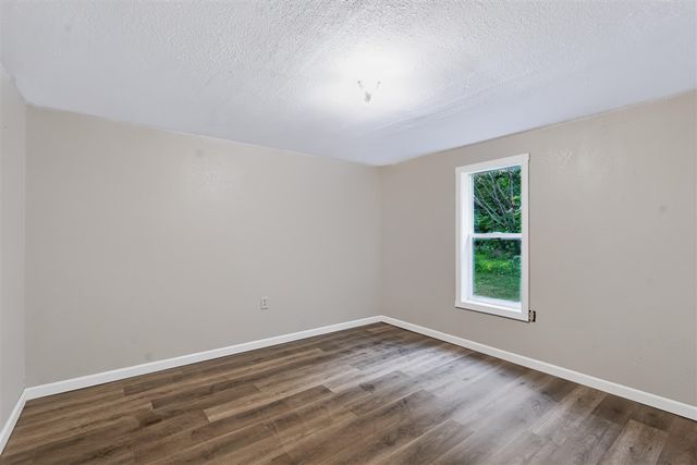 55470 Flatbush Road, Three Rivers, MI 49093