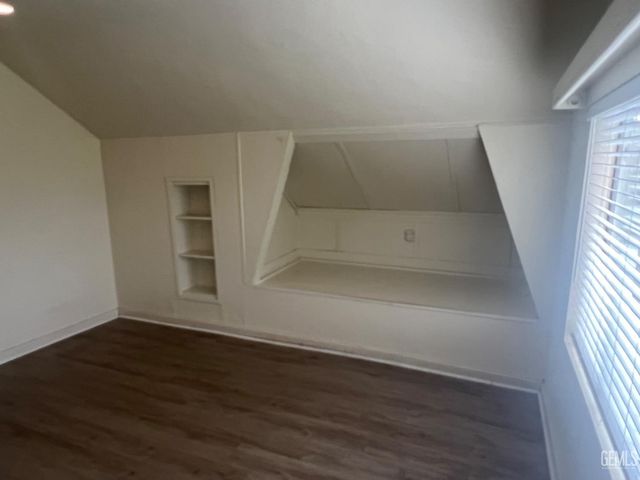 2820 Alta Vista Drive, Bakersfield, CA 93305