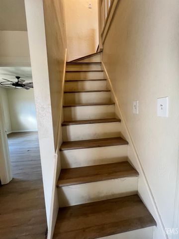 2820 Alta Vista Drive, Bakersfield, CA 93305