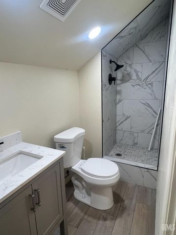 2820 Alta Vista Drive, Bakersfield, CA 93305