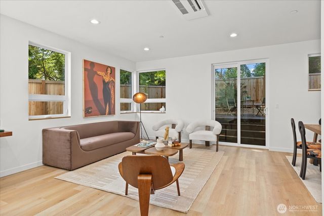 11349 23rd Avenue NE, Seattle, WA 98125