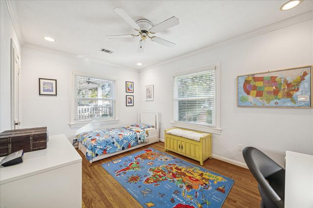 429 W 22nd Street, Houston, TX 77008