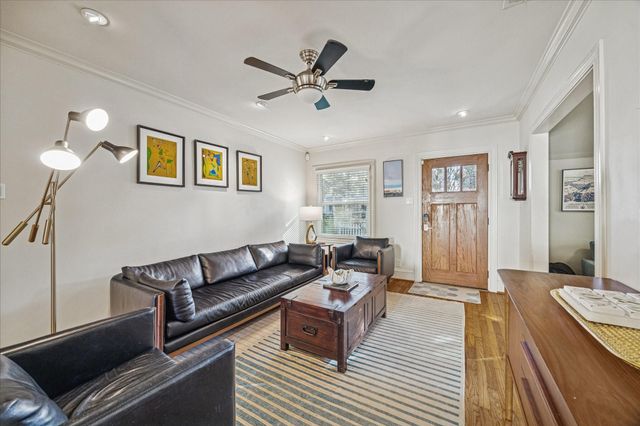 429 W 22nd Street, Houston, TX 77008