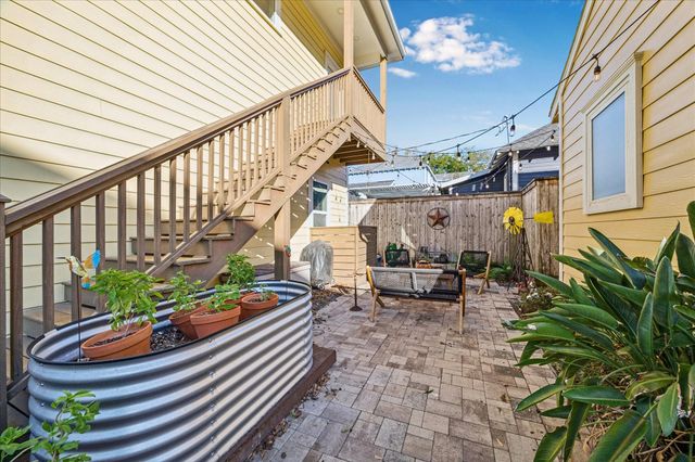 429 W 22nd Street, Houston, TX 77008