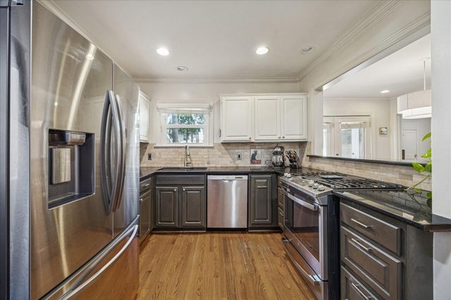 429 W 22nd Street, Houston, TX 77008