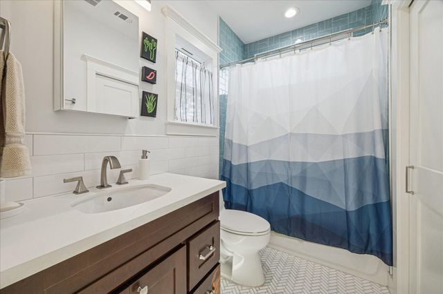 429 W 22nd Street, Houston, TX 77008