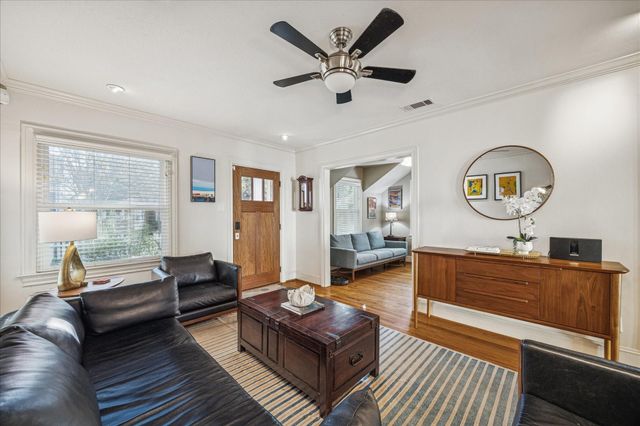 429 W 22nd Street, Houston, TX 77008