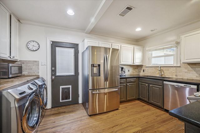 429 W 22nd Street, Houston, TX 77008