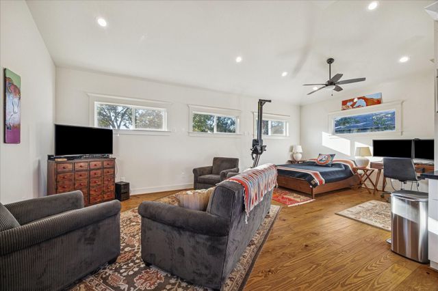 429 W 22nd Street, Houston, TX 77008