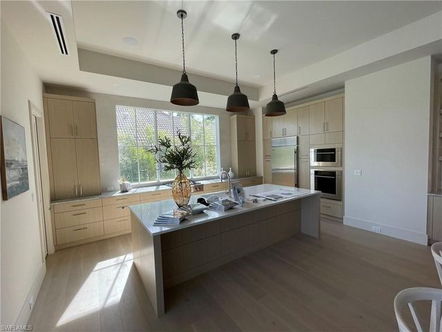 25 Covewood CT, Marco Island, FL 34145