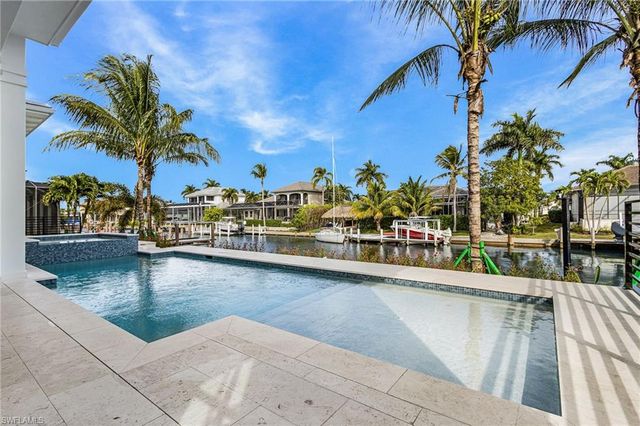 25 Covewood CT, Marco Island, FL 34145