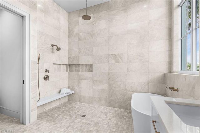 25 Covewood CT, Marco Island, FL 34145