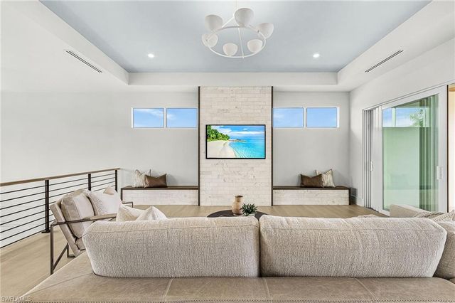 25 Covewood CT, Marco Island, FL 34145