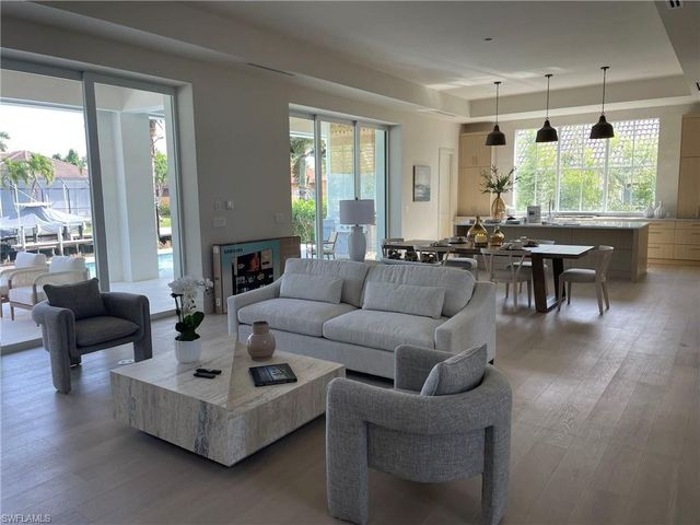 25 Covewood CT, Marco Island, FL 34145