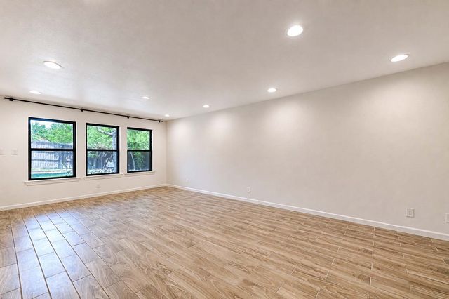 417 San Jose Street, Irving, TX 75062