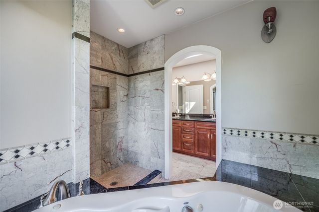 36984 Aspen Way NE, Hansville, WA 98340