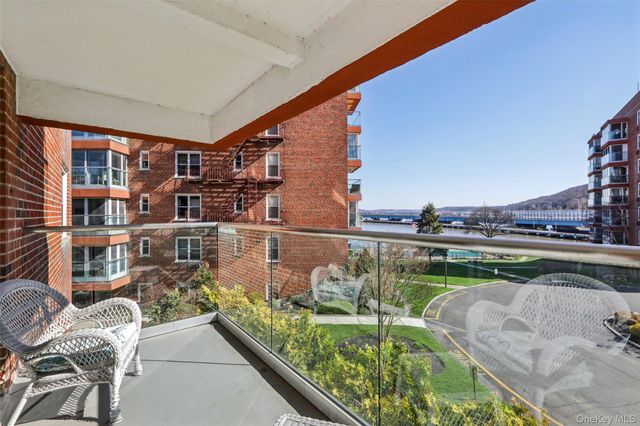 2 Salisbury Point 1E, Nyack, NY 10960