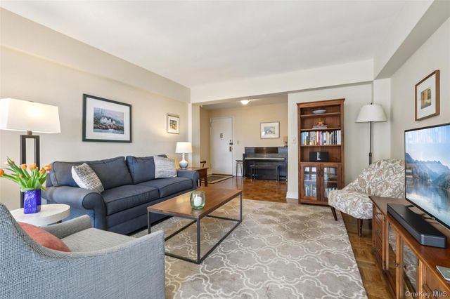 2 Salisbury Point 1E, Nyack, NY 10960
