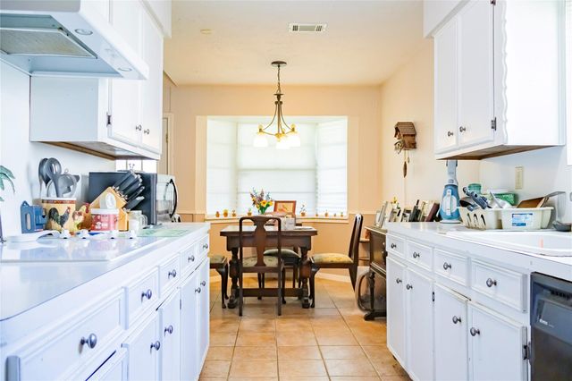 12231 Meadowdale Drive, Stafford, TX 77477