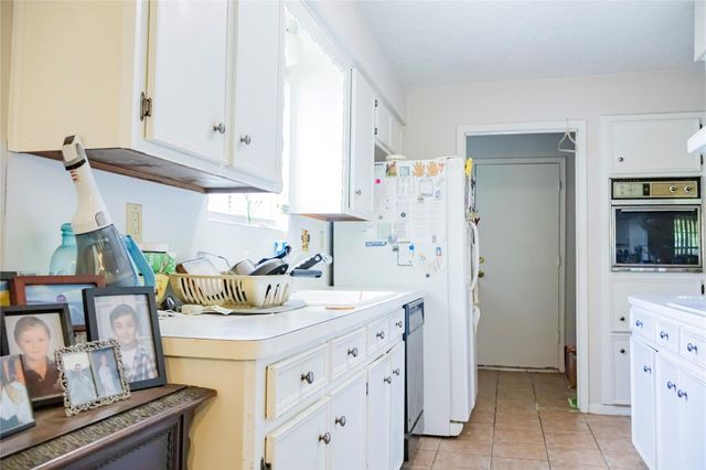 12231 Meadowdale Drive, Stafford, TX 77477