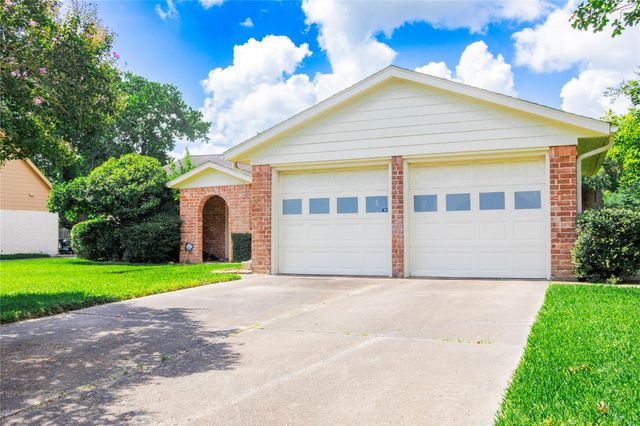 12231 Meadowdale Drive, Stafford, TX 77477