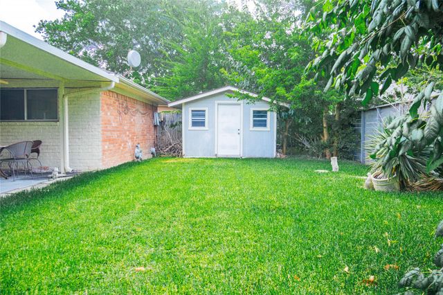 12231 Meadowdale Drive, Stafford, TX 77477
