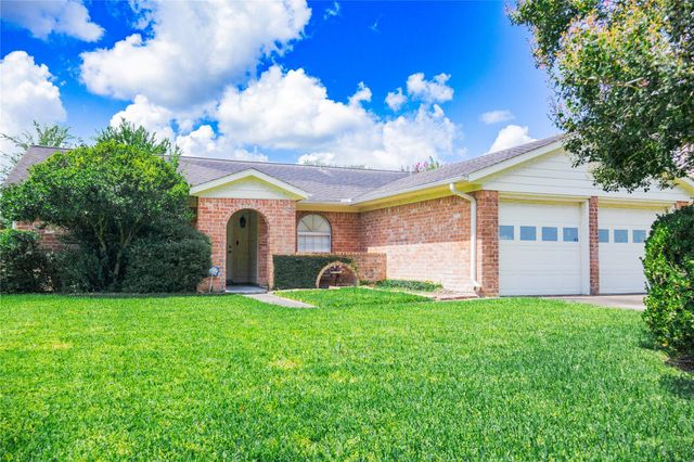 12231 Meadowdale Drive, Stafford, TX 77477